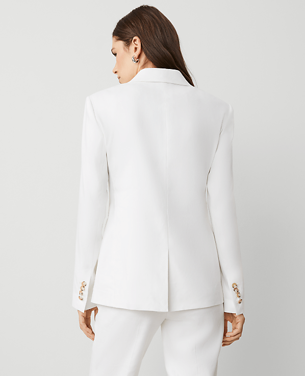 The One-Button Blazer in Linen Blend