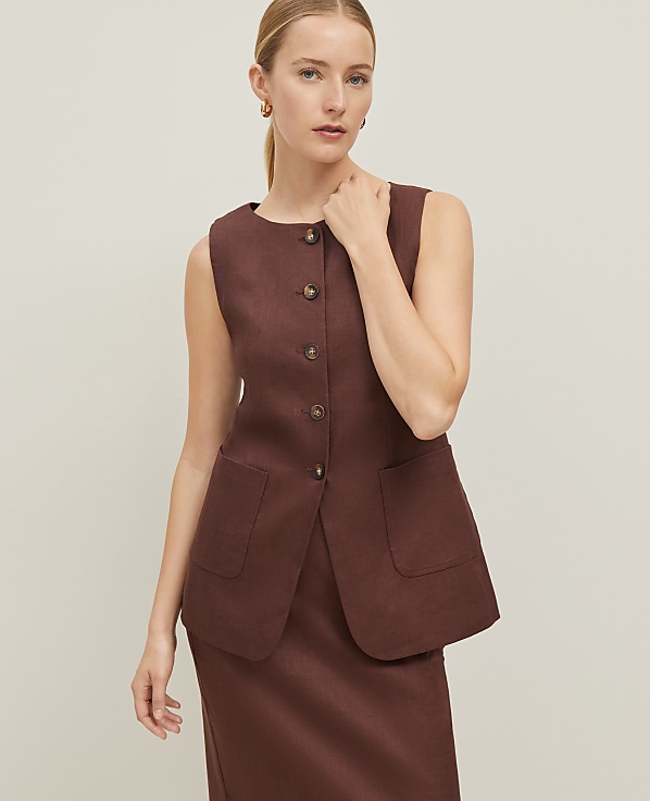 The Long Crew Neck Vest in Linen Blend