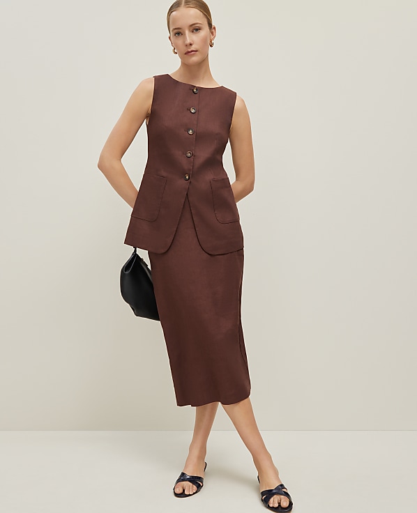 The Clean Midi Skirt in Linen Blend