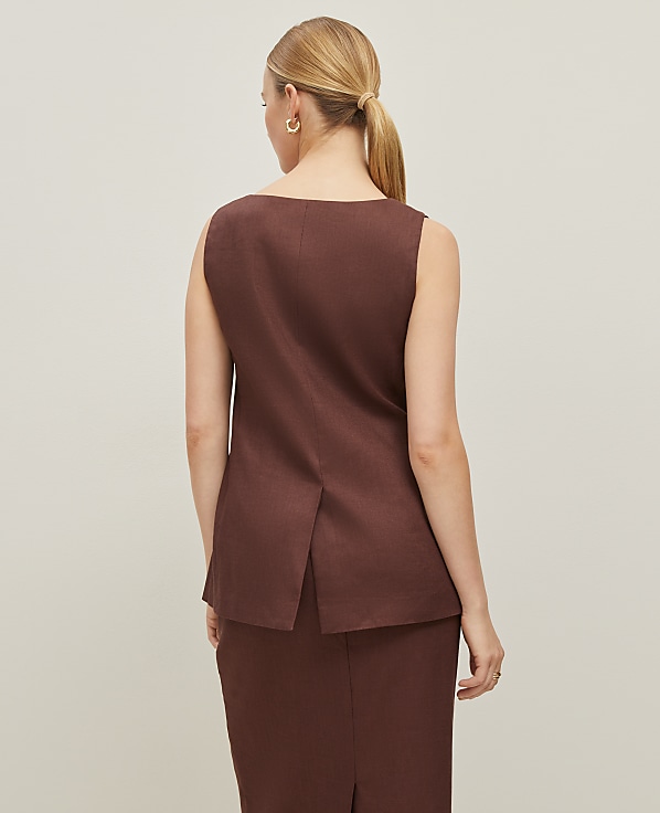 The Long Crew Neck Vest in Linen Blend