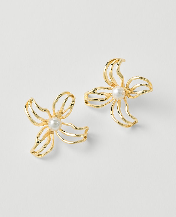 Floral Metal Wire Stud Earrings