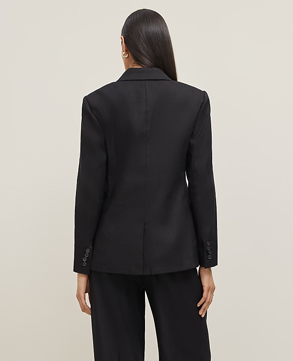 The Notched Two Button Fitted Blazer in Linen Blend