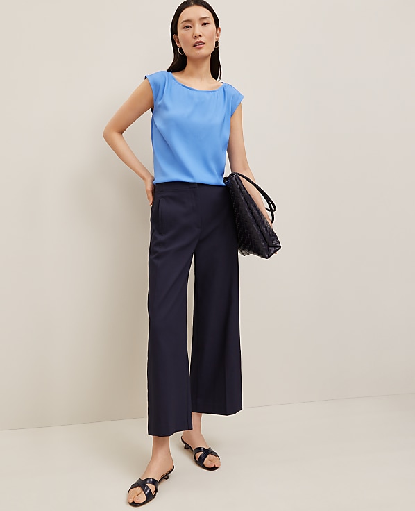 Sleeveless Crew Neck Top