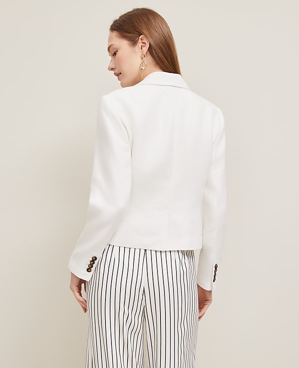 The Fitted Blazer in Piqu&eacute;