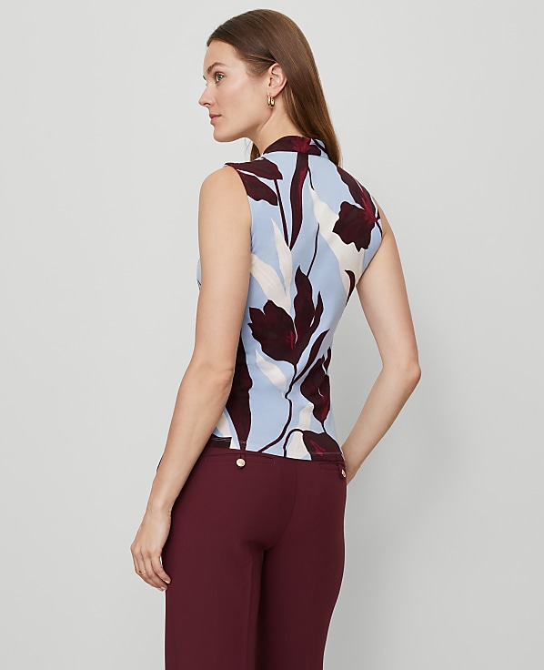 Petite Floral Sleeveless V-Neck Top