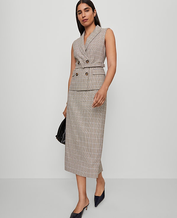 The Petite Clean Pencil Skirt in Plaid