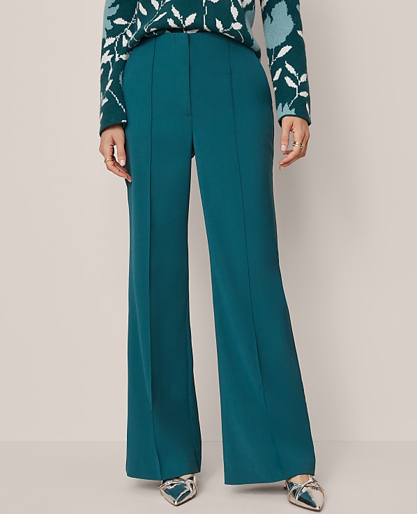 The Petite Margot Trouser &mdash; Curvy Fit