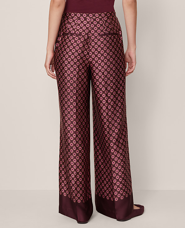 The Wide-Leg Pant in Satin Geo Print