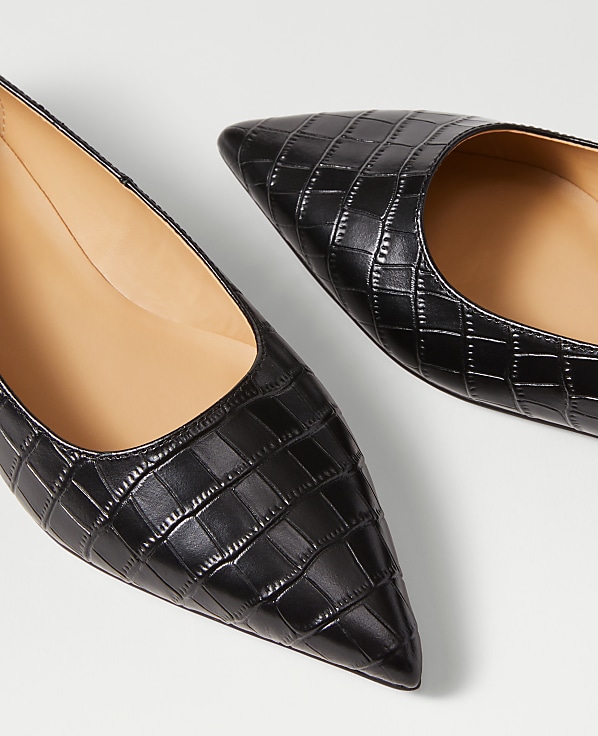 Weekend Pointy Toe Croco Ballet Flat
