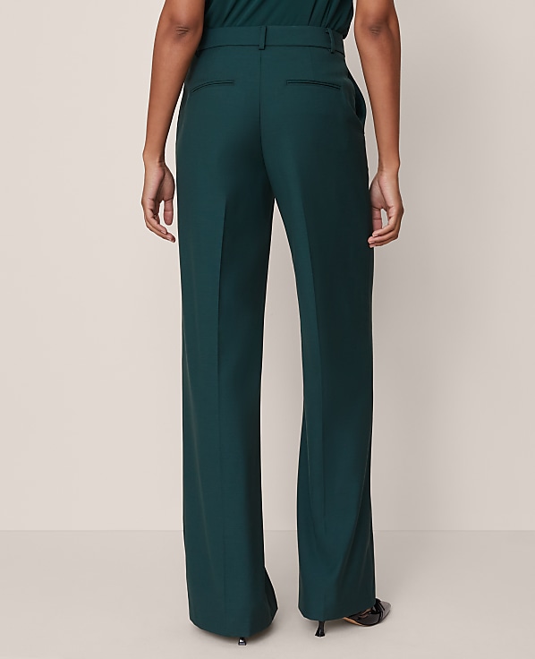 The Petite Wide-Leg Pant &mdash; Curvy Fit