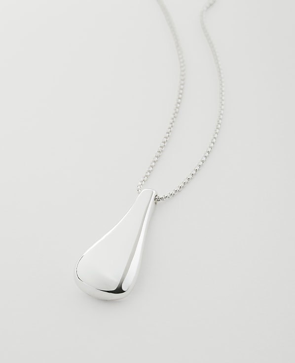 Teardrop Pendant Necklace