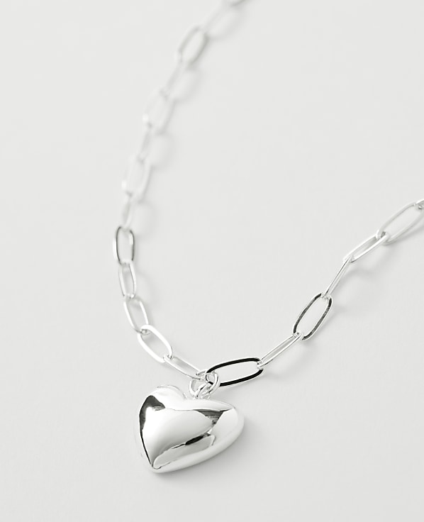 Metal Heart Pendant Necklace