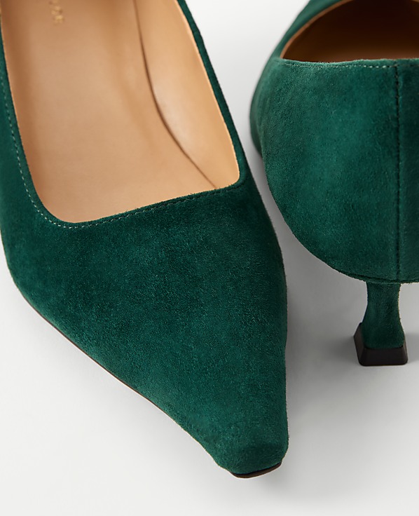 Suede Nip Toe Kitten Heel Pump