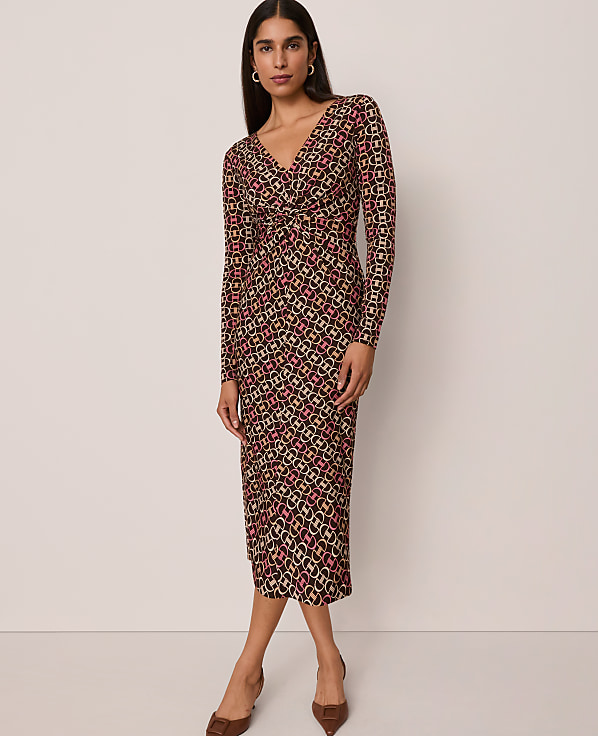 Chain Link V-Neck Knit Dress