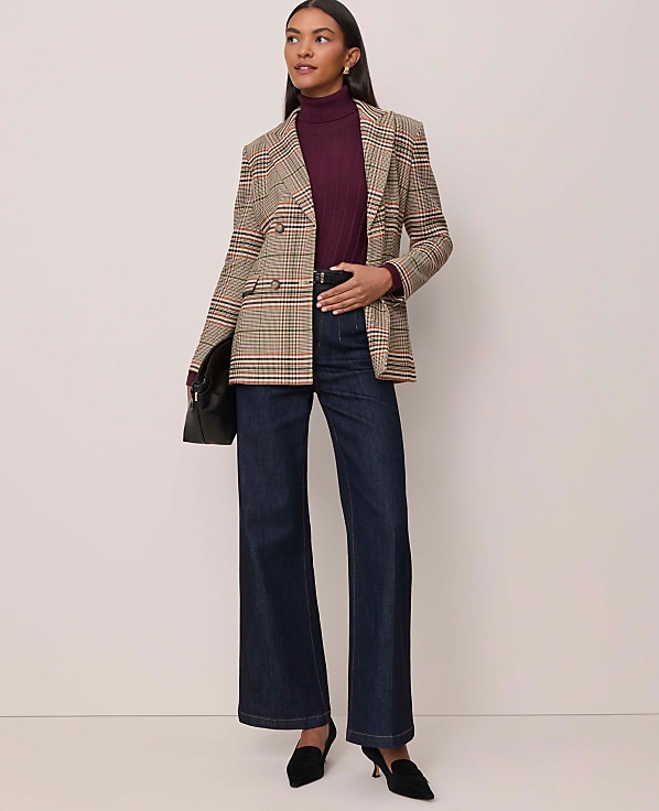 The Fitted Belted Blazer in Plaid