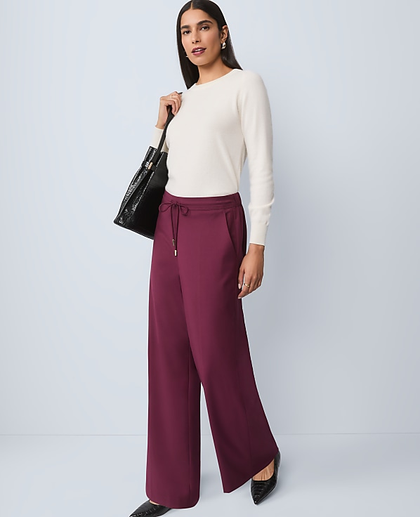 Wide-Leg Jogger Pant