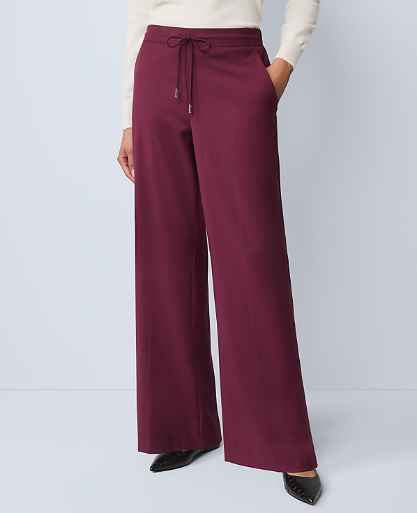 Wide-Leg Jogger Pant