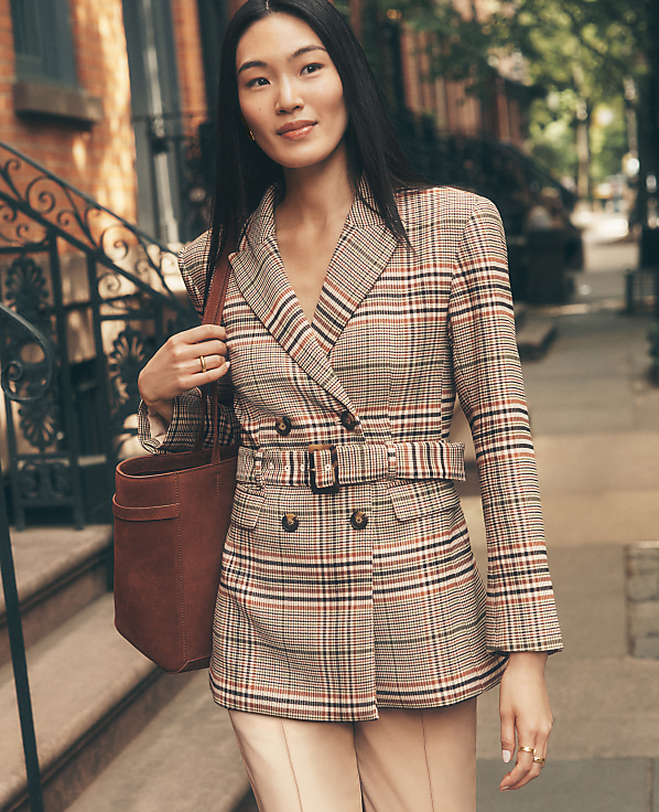 The Fitted Belted Blazer in Plaid