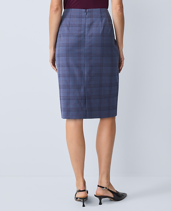 The Pencil Skirt in Plaid