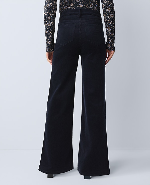 Petite Weekend Wide-Leg Corduroy Pant