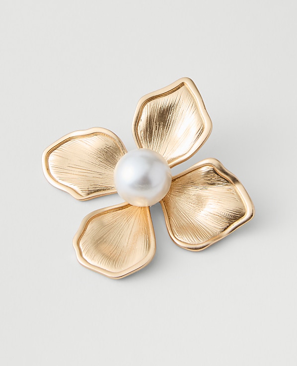 Pearlized Flower Brooch