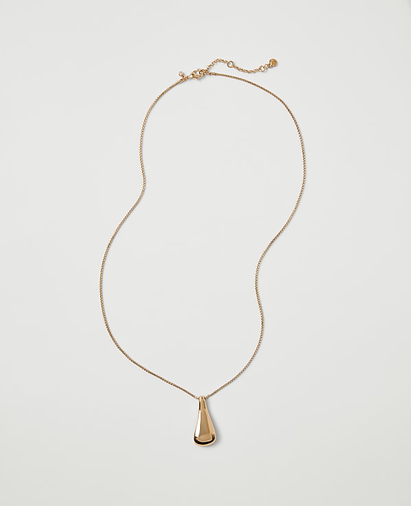 Metal Pendant Necklace