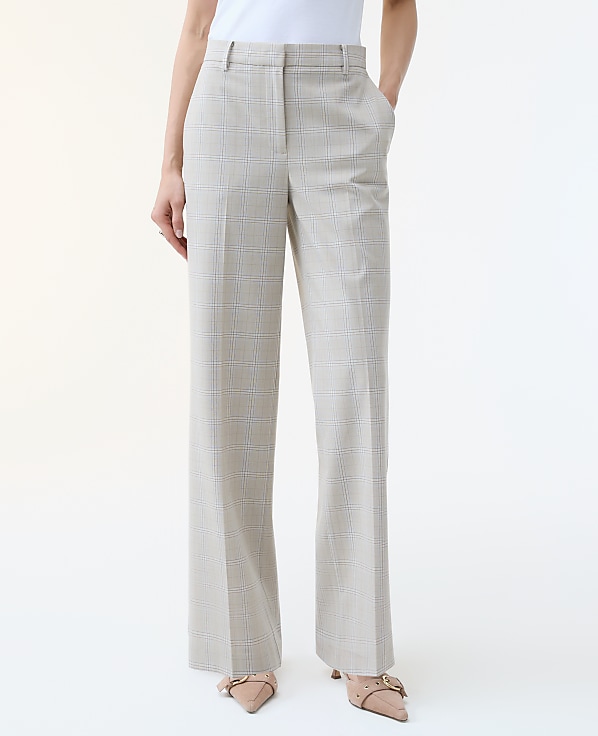 The Petite Straight Trouser in Plaid
