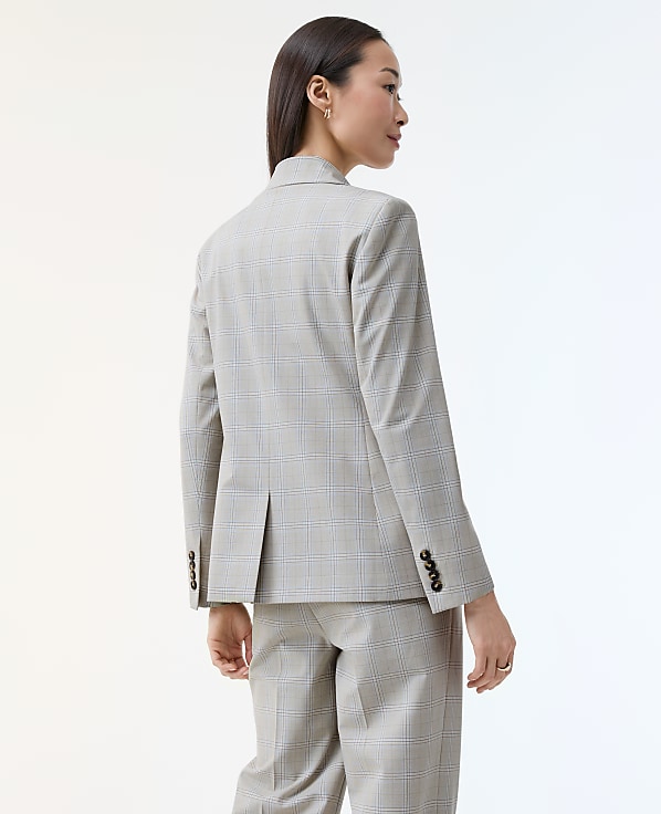 The Fitted Blazer in Plaid
