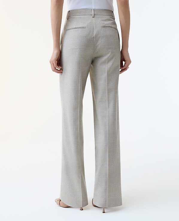 The Straight Trouser in Plaid  &mdash; Curvy Fit