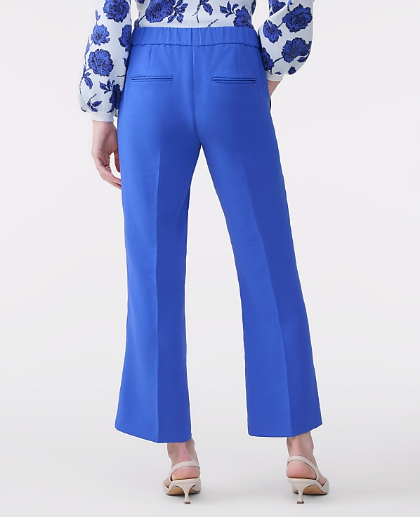The Relaxed Jayne Trouser in Textured Crepe