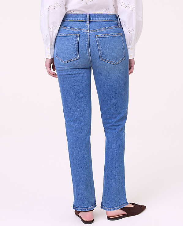 The Petite Slim Jean  &mdash; Curvy Fit
