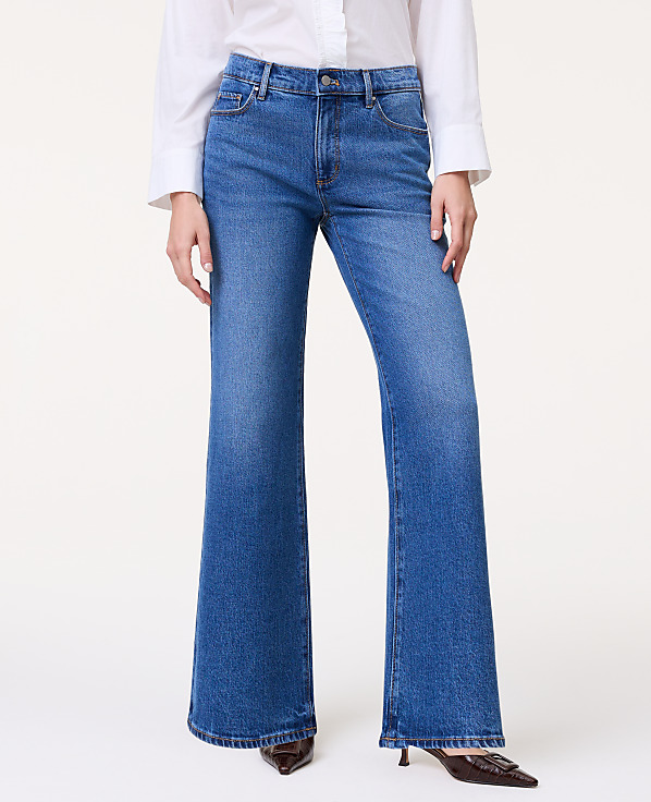 The Petite Wide-Leg Jean
