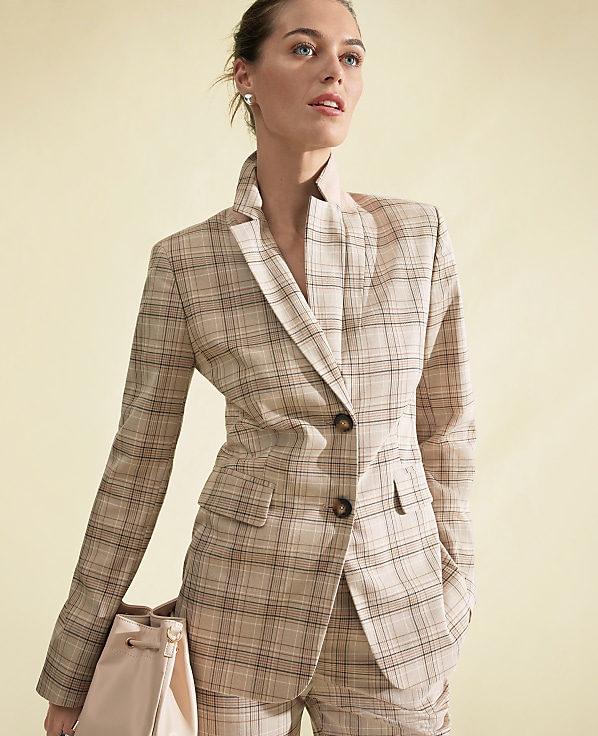 The Petite Greenwich Blazer in Plaid