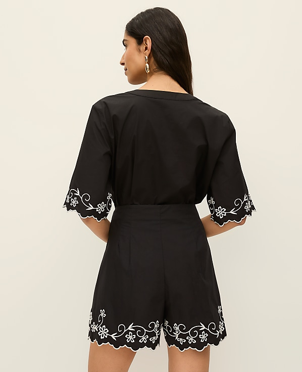 The Side Zip Scalloped Short