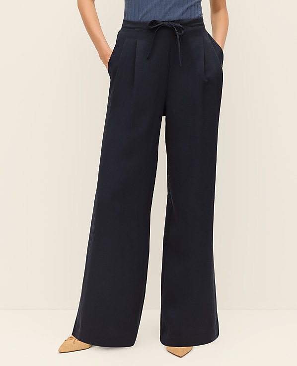 Weekend Easy Fit Wide-Leg Pant