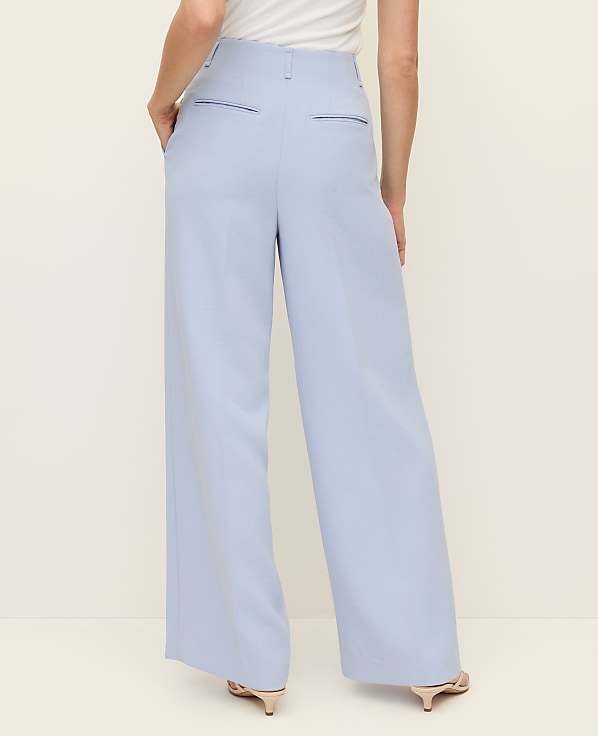 The Pleated Wide-Leg Pant in Textured Crepe