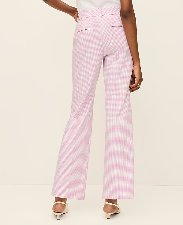 The Petite Relaxed Jayne Trouser in Gingham &mdash; Curvy Fit