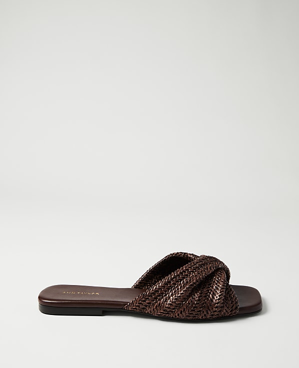 Weekend Knotted Straw Flat