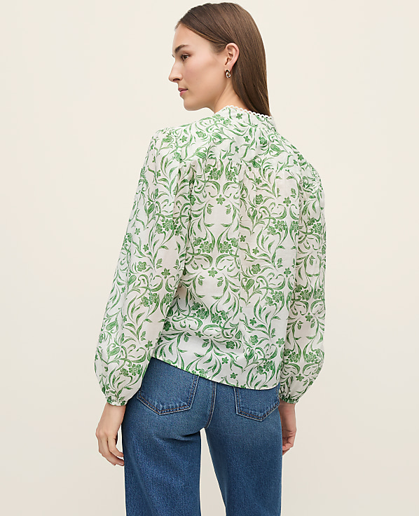 Floral Embroidered Collar Blouse