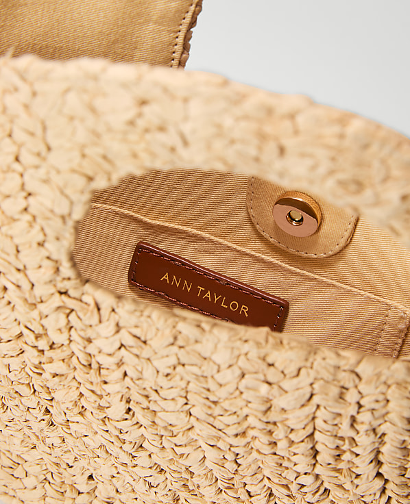Weekend Raffia Fish Clutch