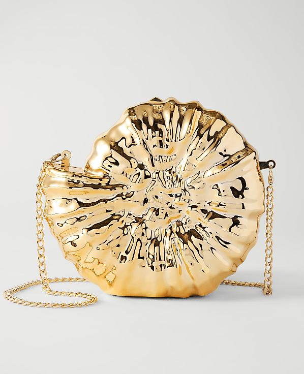 Metal Conch Clutch