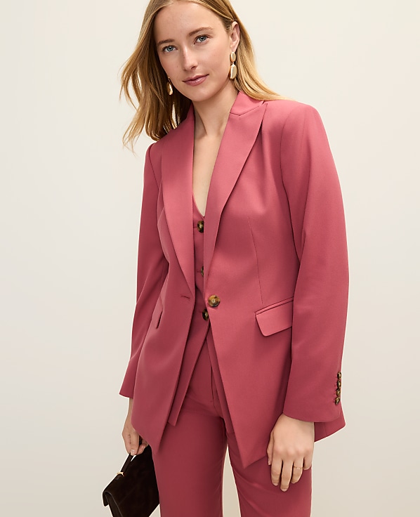 The Petite Fitted Long Blazer