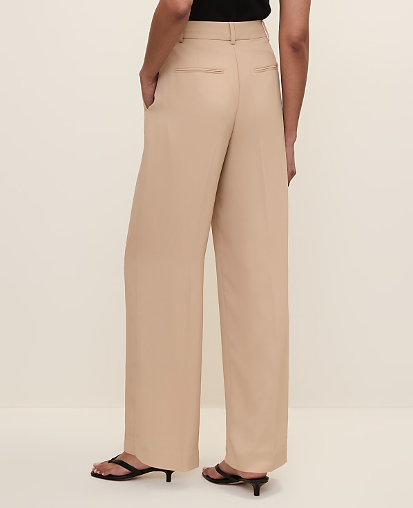 The Petite Pleated Straight Pant