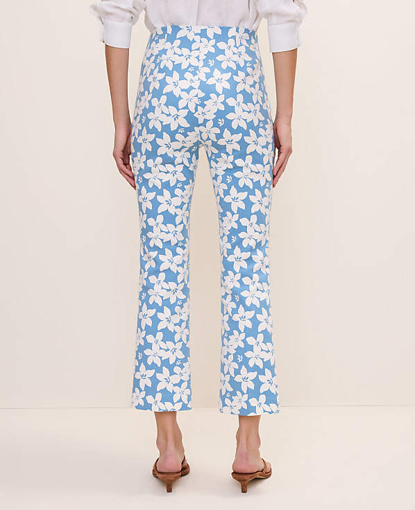 The Flare Ankle Pant in Floral Print &mdash; Curvy Fit