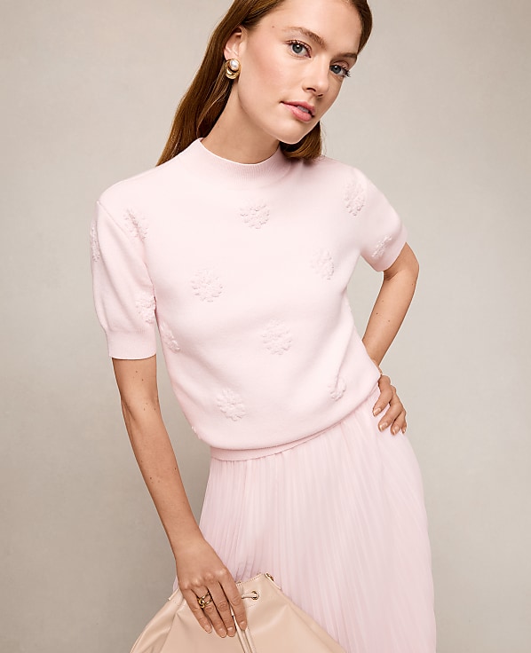 Daisy Appliqu&eacute; Sweater Tee