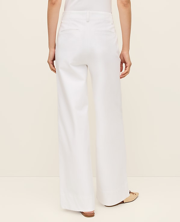 The Petite Modern Wide-Leg Pant in Bi-Stretch