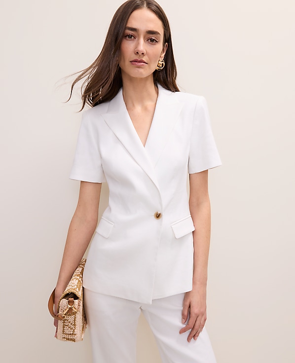 The Petite Short Sleeve Blazer in Linen Blend