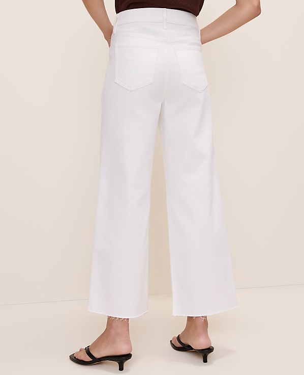 The Petite Wide-Leg Crop Jean &mdash;&nbsp;Curvy Fit