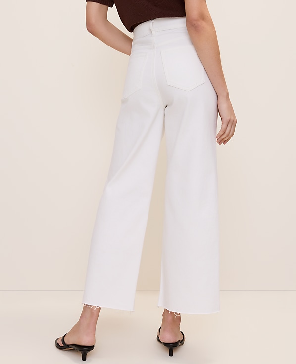The Wide-Leg Crop Jean