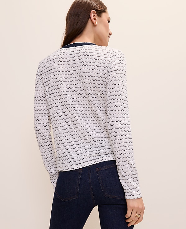 Scalloped V-Neck Cardigan